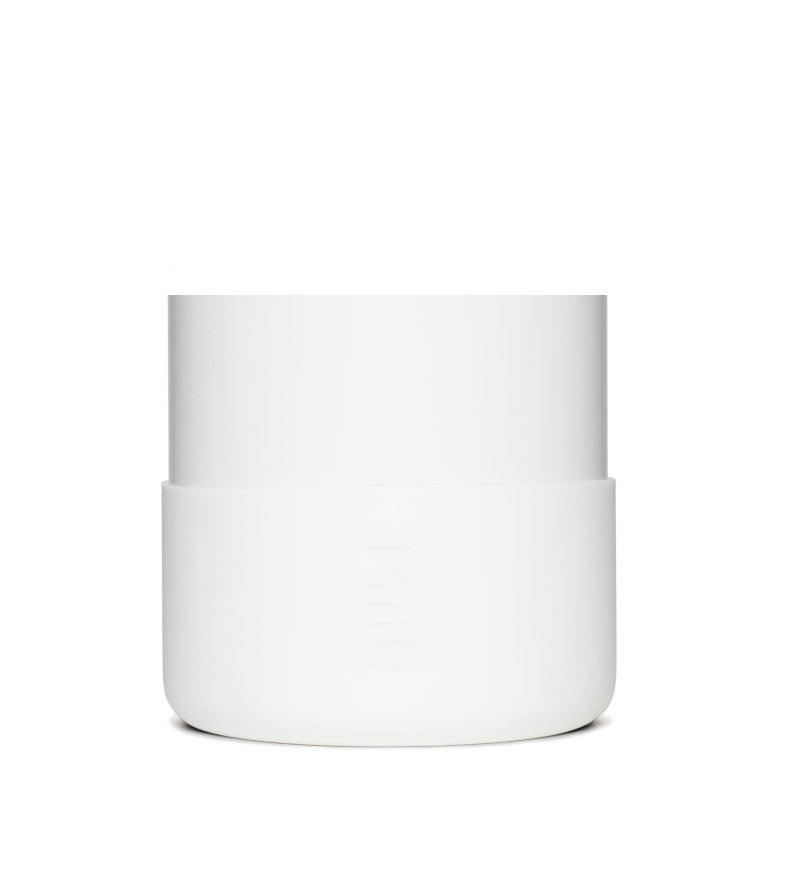 silicone-boot-l2 Silicone_Boot_32oz_42oz_White_Studio_0821_On_Bottle_7c7df284-5bee-4f24-a031-14b02db7328f__SLB1PN34001.jpg