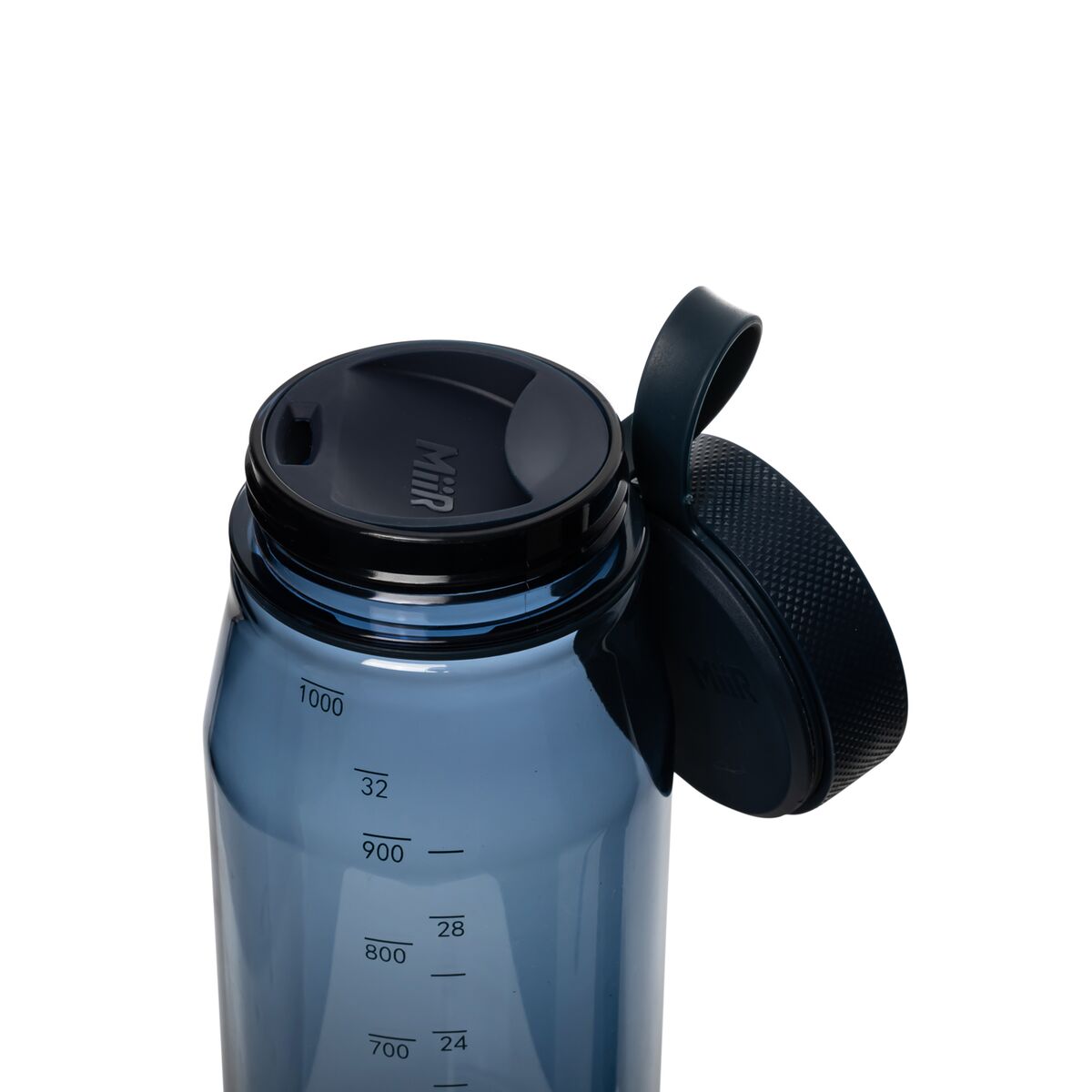 everywhere-bottle-c4 WebPDP-33oz_Everywhere_Bottle_TidalBlue__EWB1PN32215_X2Studio_TetherTwist.jpg