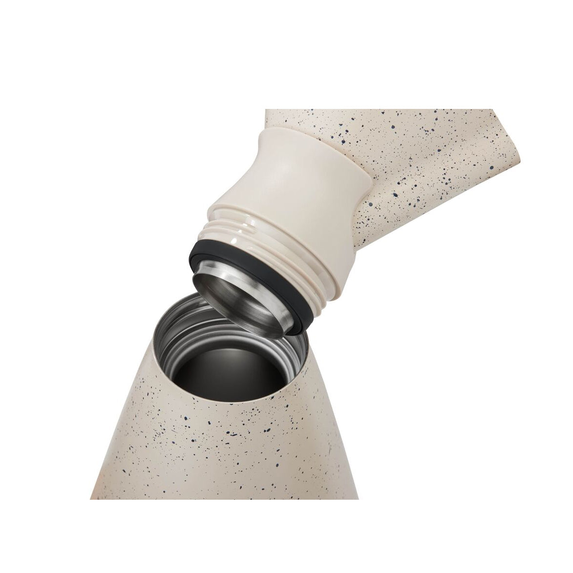 new-standard-carafe-g5 WebPDP-33oz_New_Standard_Carafe_Desert_Tan_Speckle_Studio__CAR1SVOS224_45_Top_Staged.jpg
