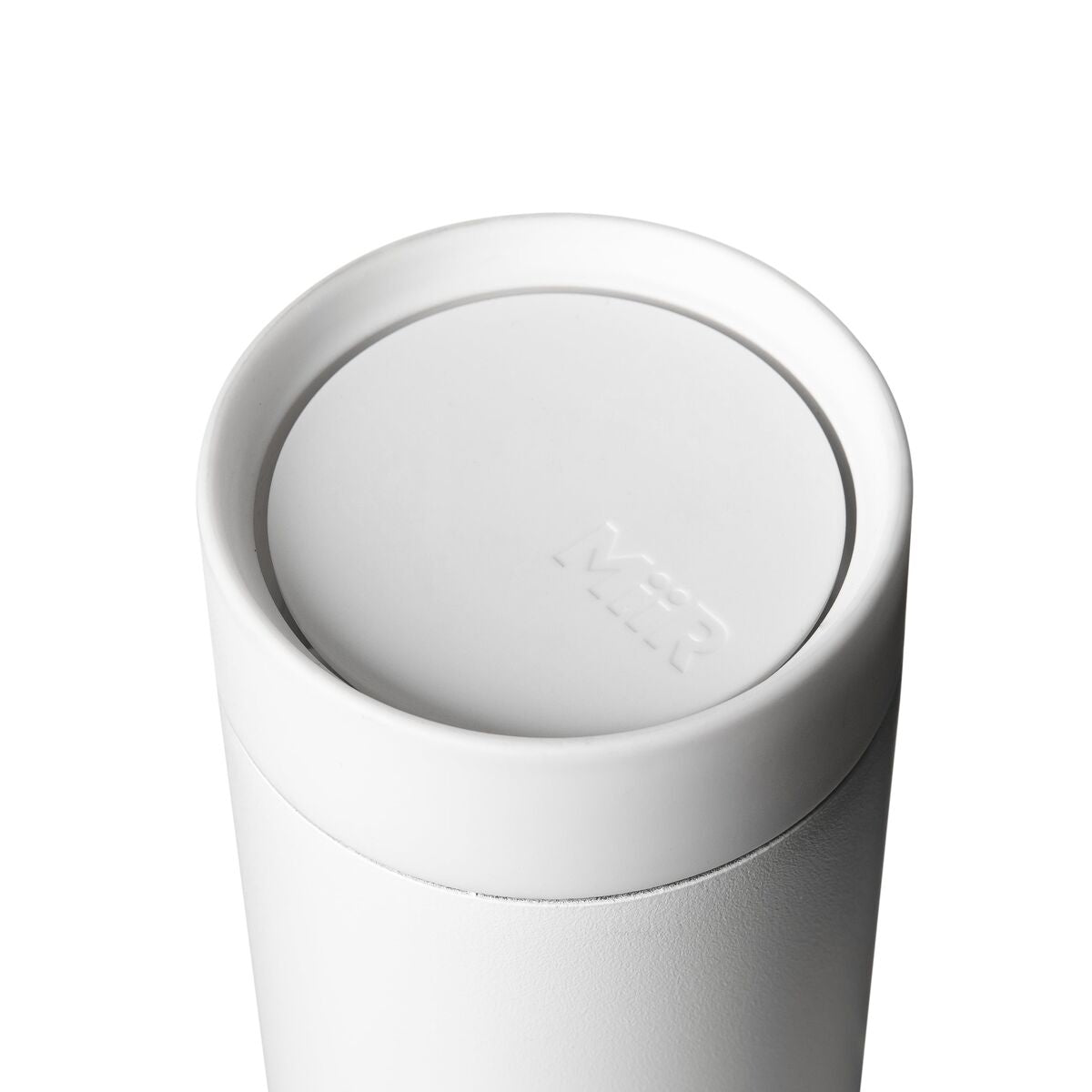 360-lid-q8 WebPDP-360_Lid_White__3602PNWM001_X2Studio_Closeup_Closed.jpg