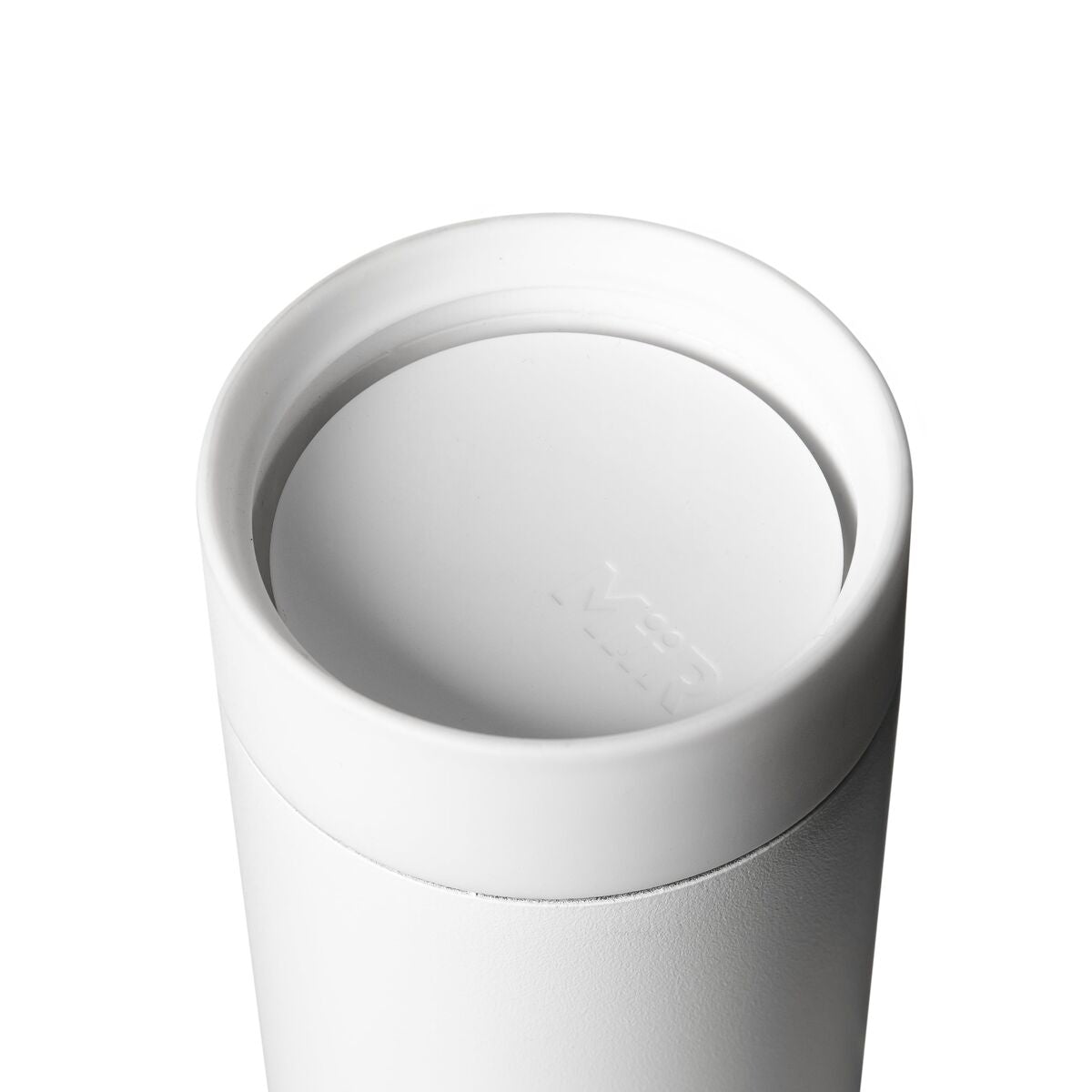 360-lid-q8 WebPDP-360_Lid_White__3602PNWM001_X2Studio_Closeup_Open.jpg