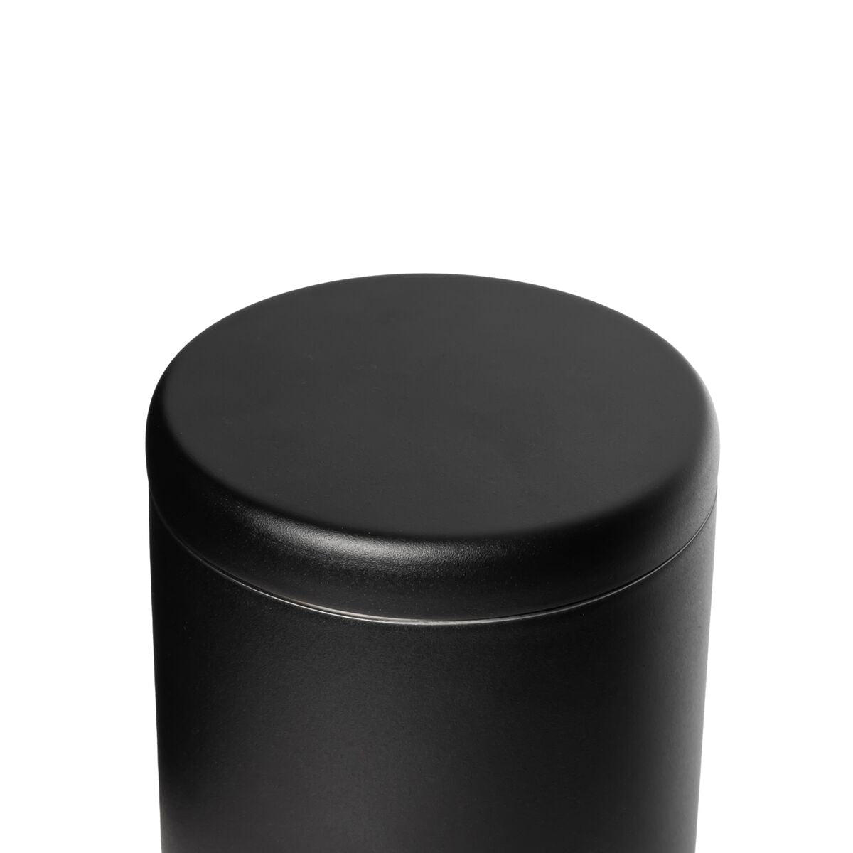 airlock-coffee-canister-e6 WebPDP-Airlock_Coffee_Canister__ACN2SVOS002_Black_X2Studio_45_Deg_Lid_On.jpg