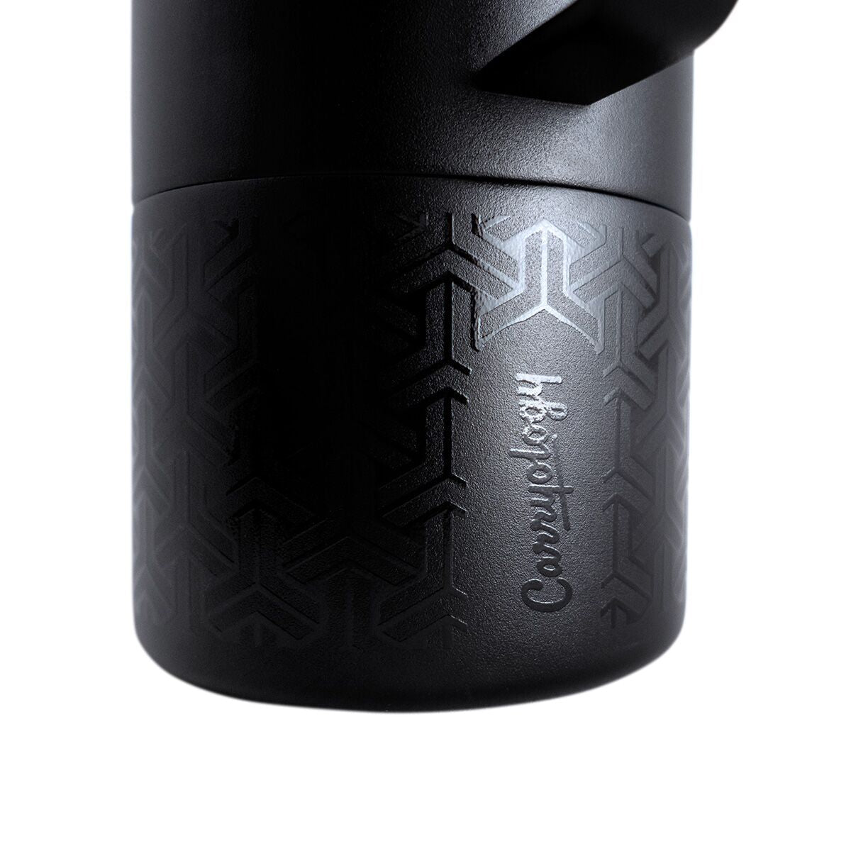 miir-x-carryology-tomo-h5 WebPDP-MiiR_x_Carryology_Tomo_Studio_Closeup__TOM1SV33402_12.10.25.jpg