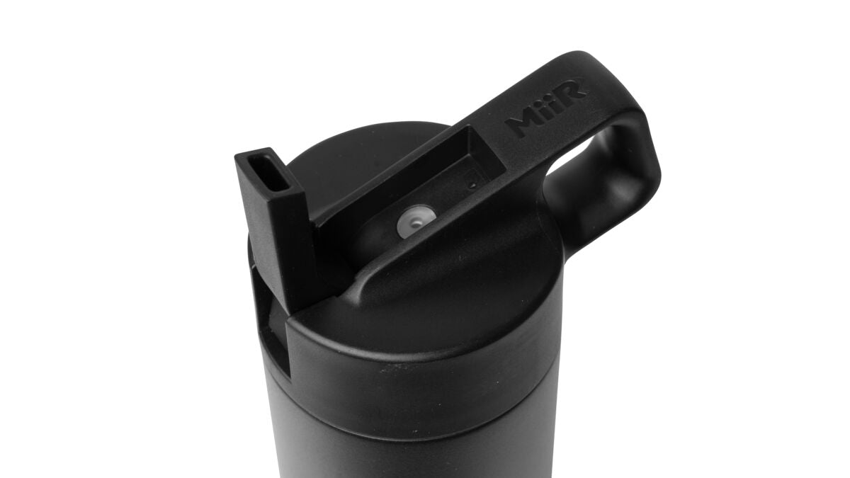 straw-bottle-z1 WebPDP-Straw_Lid_2_Black_Studio_0221_45deg_Open__WMB1SL20002.jpg